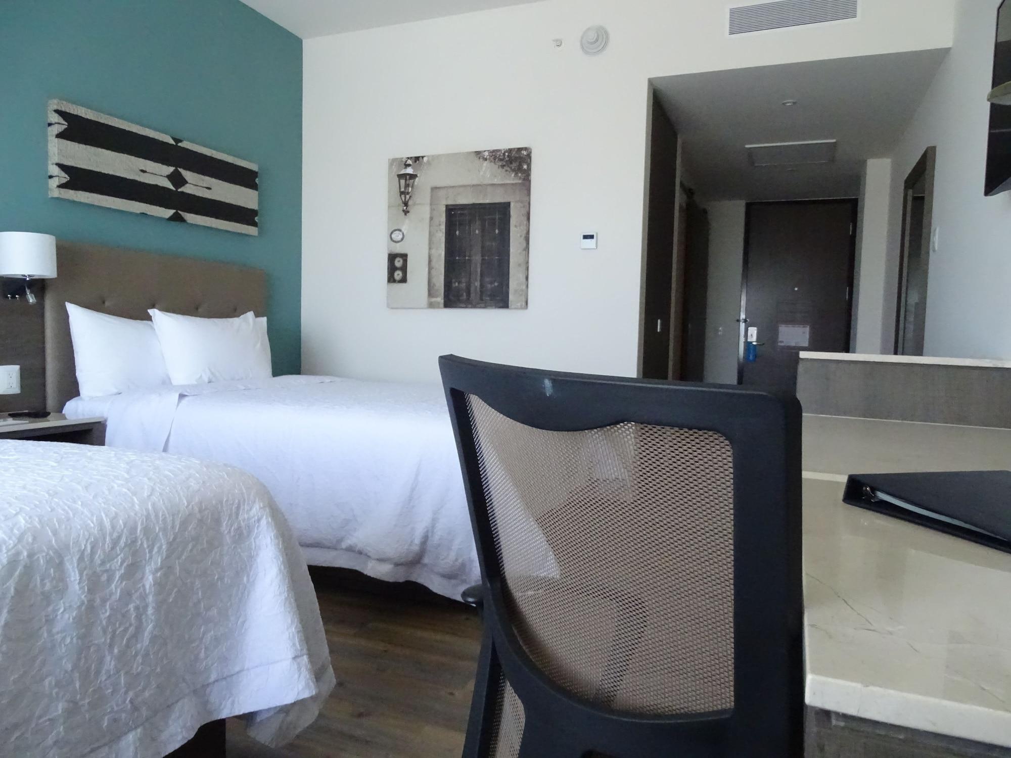 Hampton Inn By Hilton Celaya Celaya  Extérieur photo