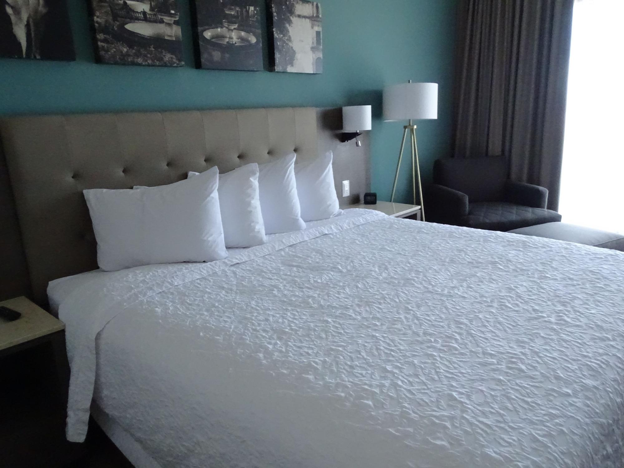Hampton Inn By Hilton Celaya Extérieur photo