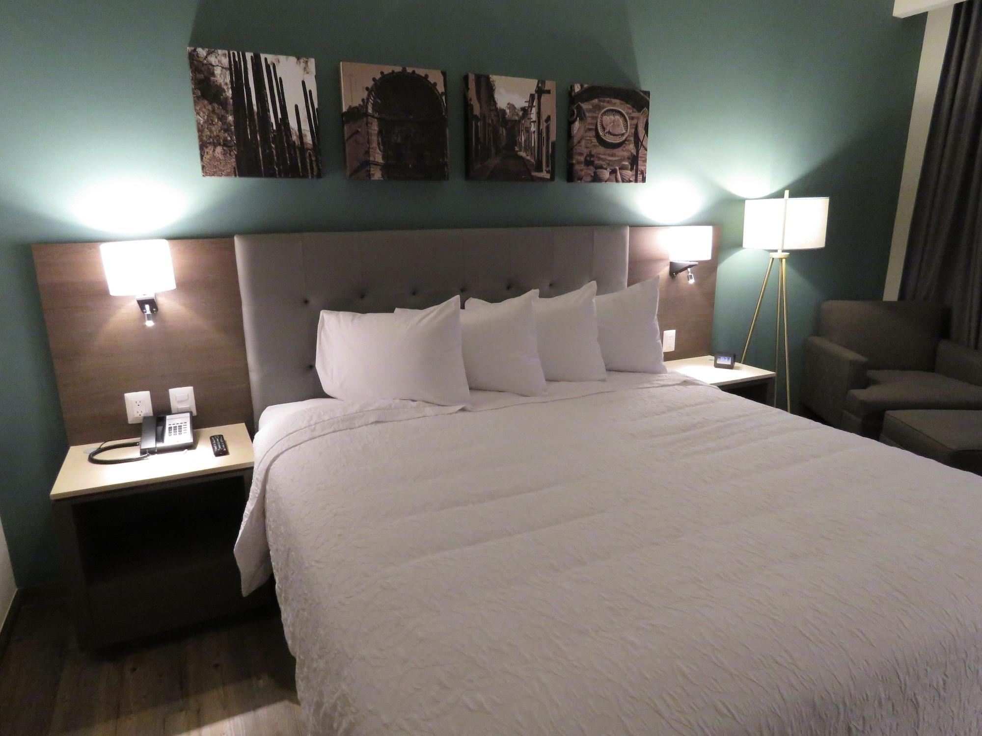Hampton Inn By Hilton Celaya Celaya  Extérieur photo