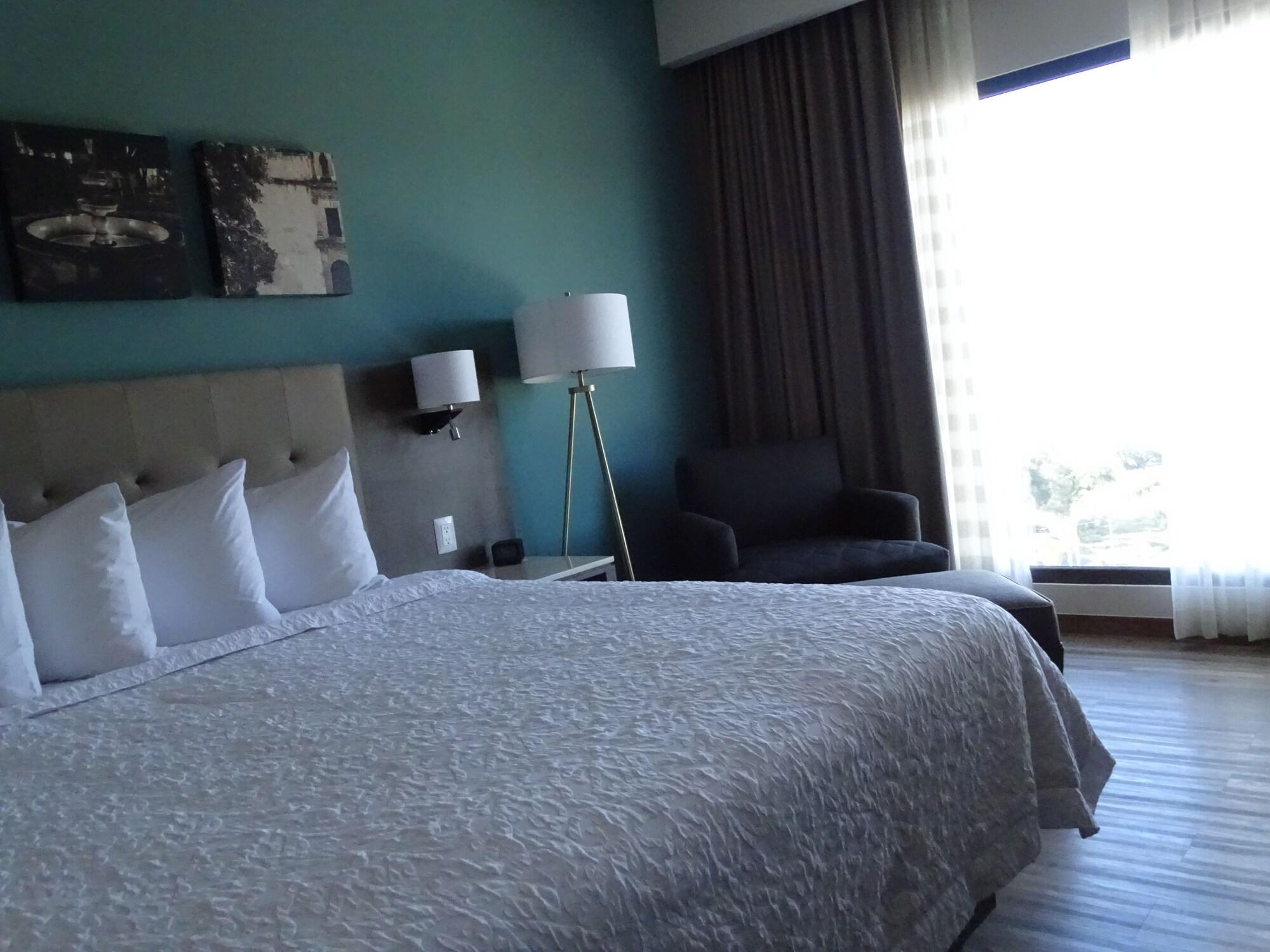 Hampton Inn By Hilton Celaya Celaya  Extérieur photo