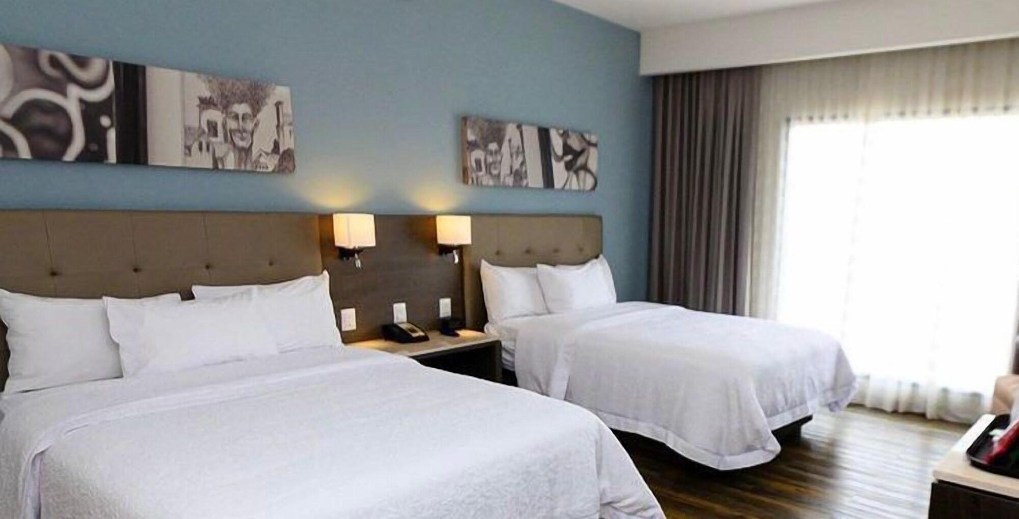 Hampton Inn By Hilton Celaya Celaya  Extérieur photo