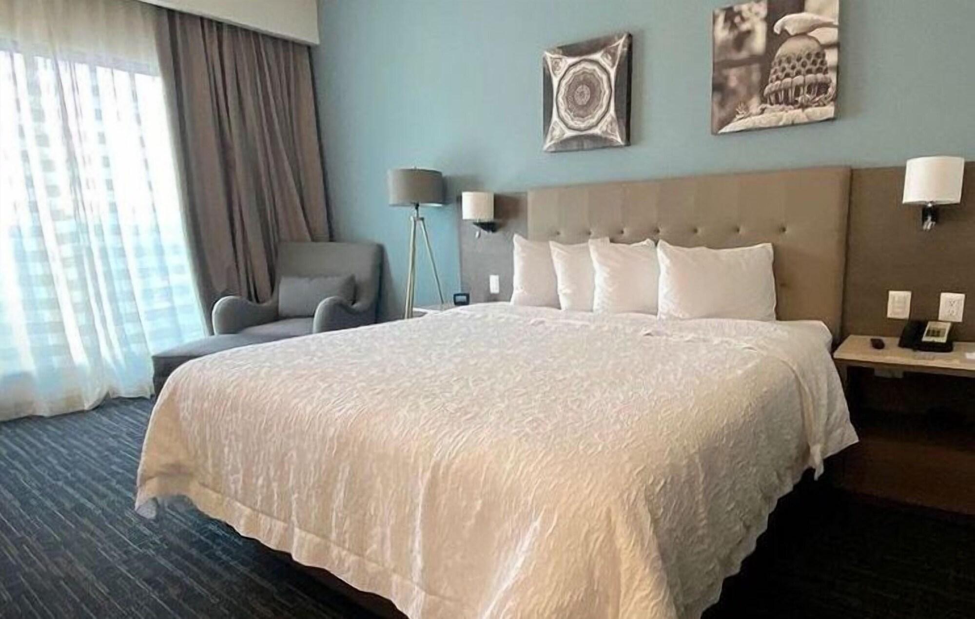 Hampton Inn By Hilton Celaya Celaya  Extérieur photo