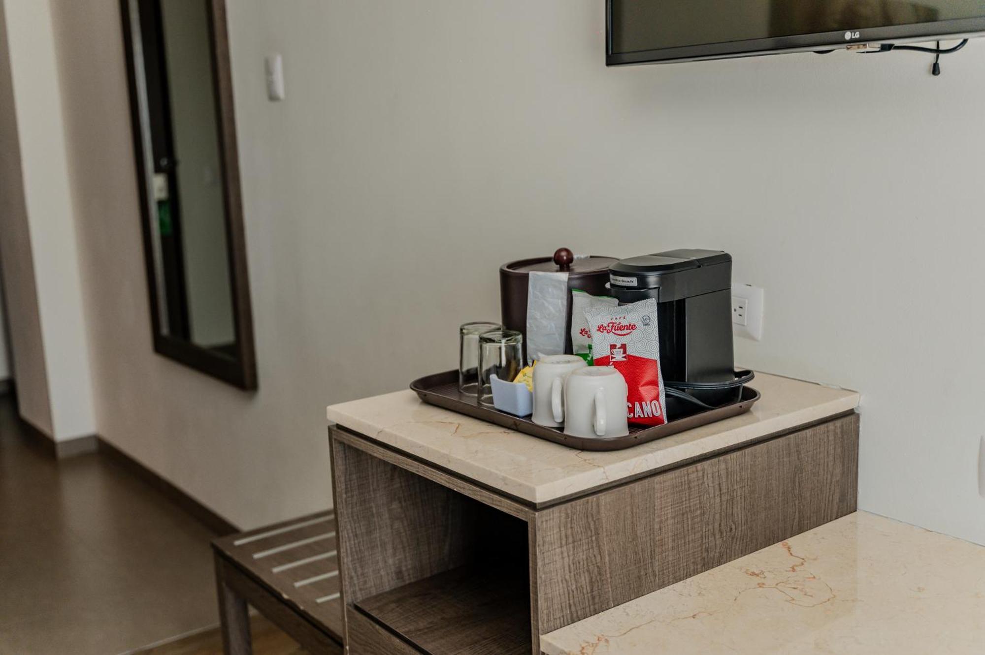 Hampton Inn By Hilton Celaya Chambre photo