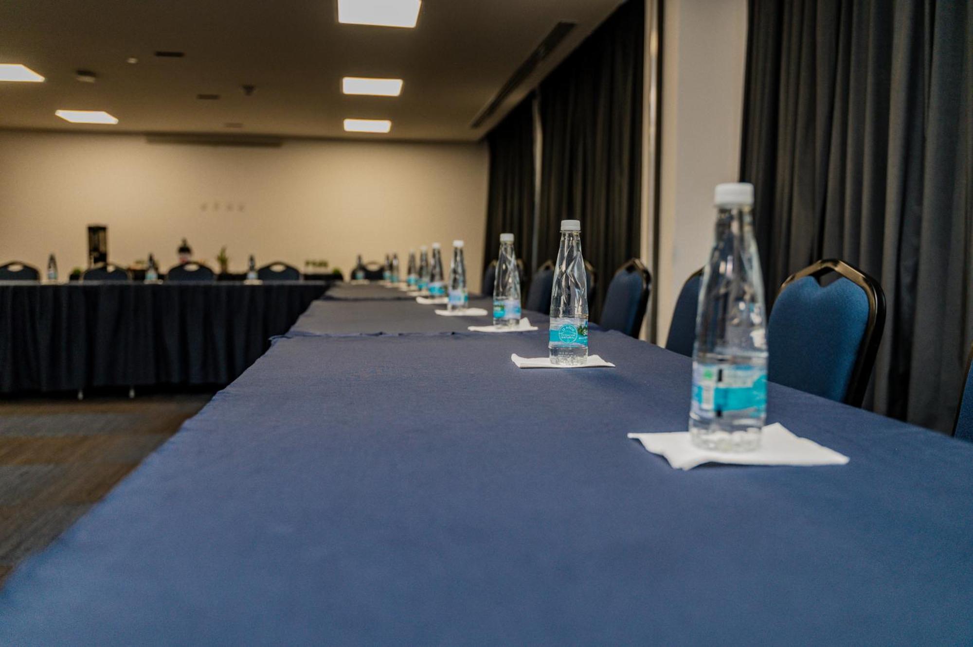 Hampton Inn By Hilton Celaya Extérieur photo