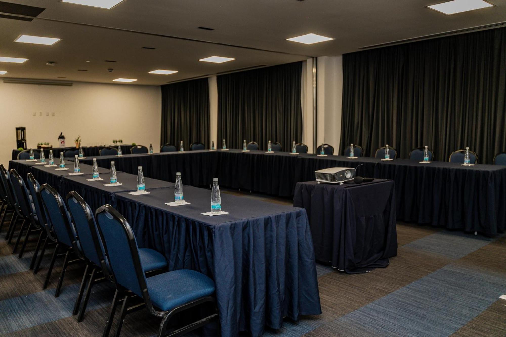 Hampton Inn By Hilton Celaya Celaya  Extérieur photo