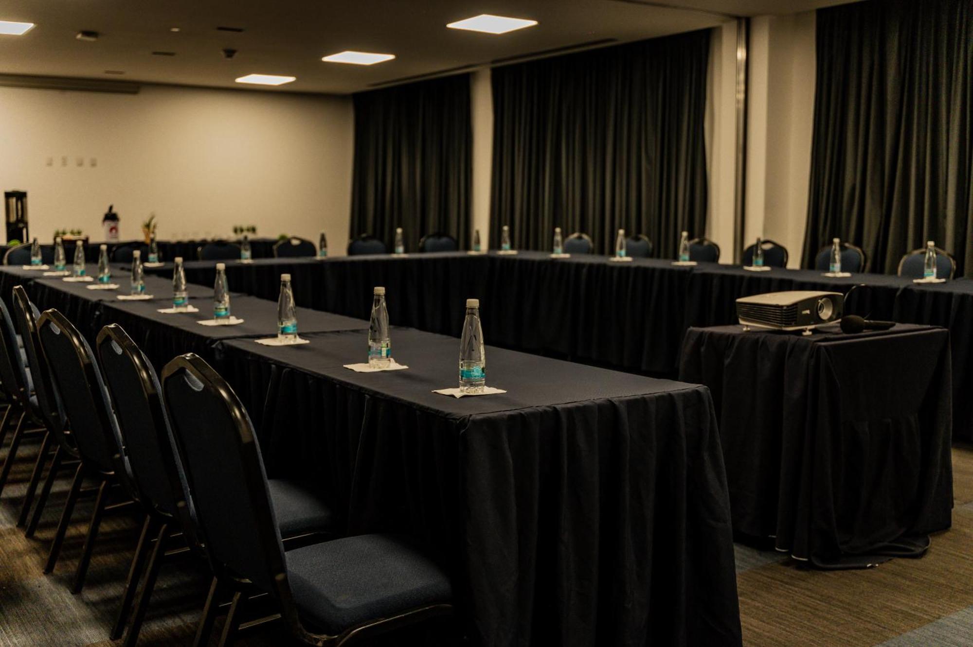 Hampton Inn By Hilton Celaya Celaya  Extérieur photo